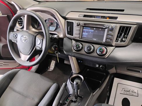 Used 2015 Toyota RAV4 LE FWD image 60