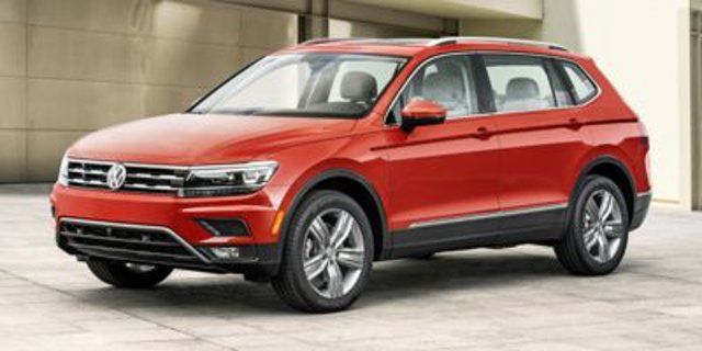 Used 2019 Volkswagen Tiguan SEL FWD image 1