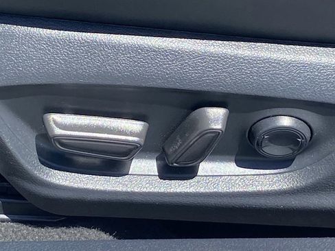 Certified 2023 Toyota Camry SE FWD image 24