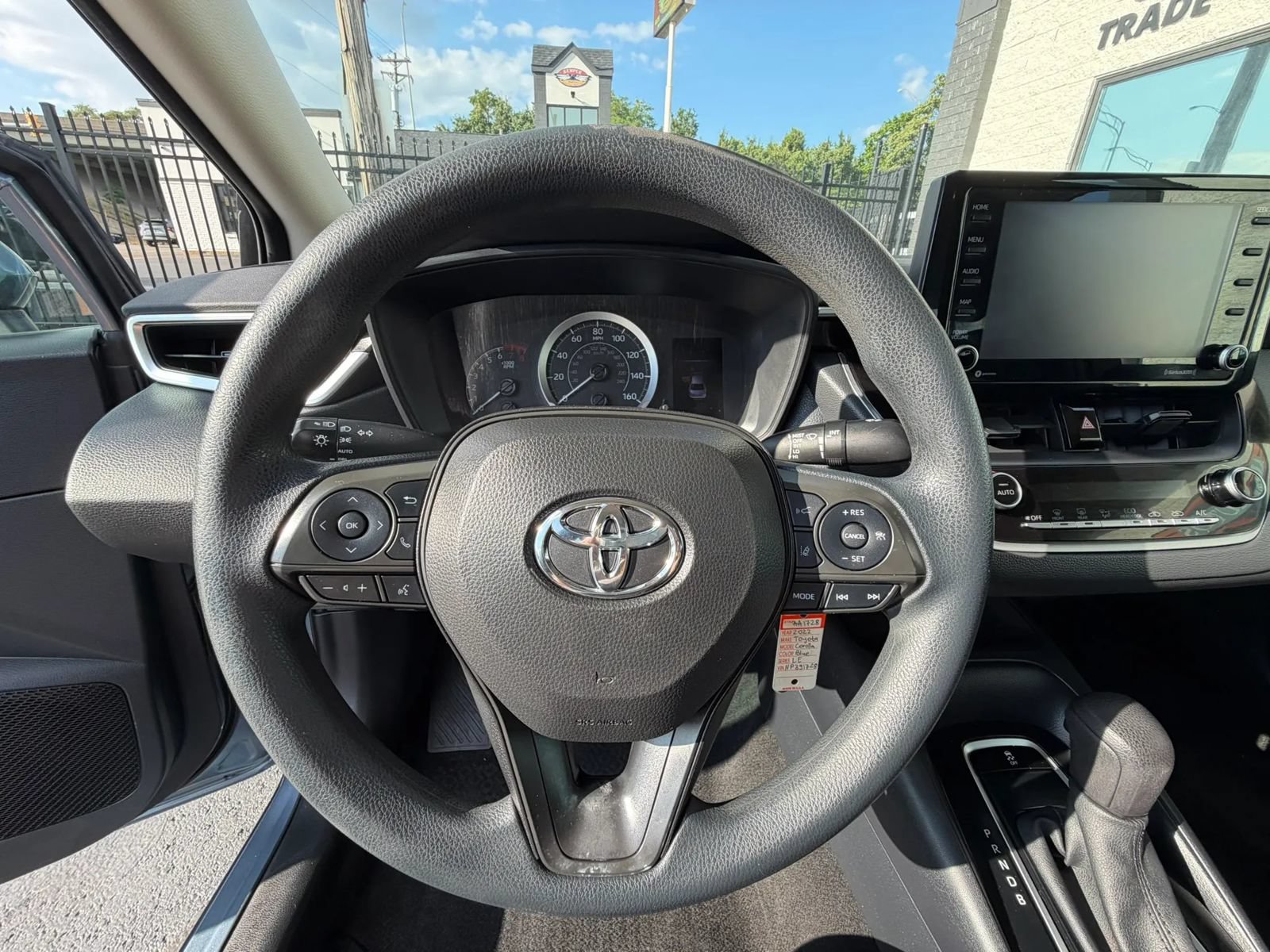 Used 2022 Toyota Corolla LE FWD image 34