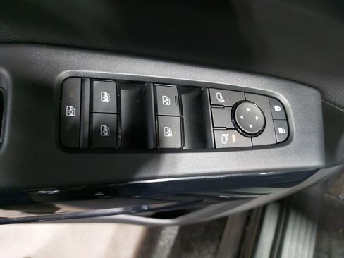 Certified 2025 Nissan Pathfinder S AWD/4WD image 27