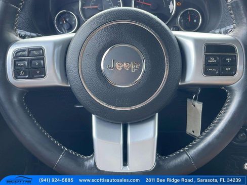 Used 2015 Jeep Wrangler Sport image 25