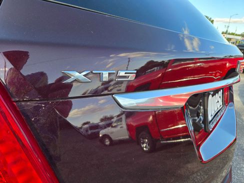 Used 2017 Cadillac XT5 Luxury image 27