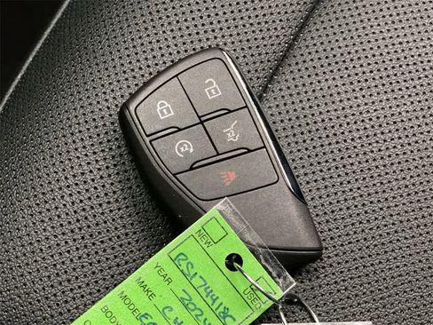 Used 2024 Chevrolet Equinox EV RS image 29