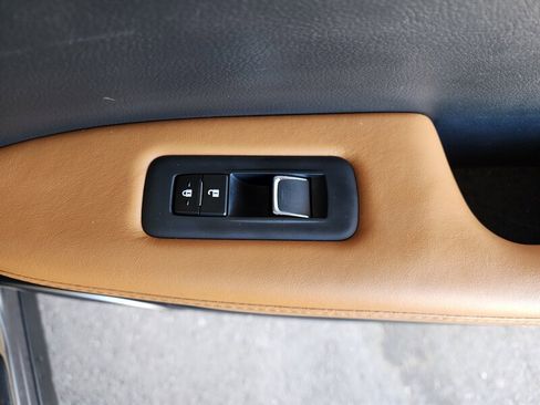 Used 2022 Lexus RX 350L w/ Premium Package image 67