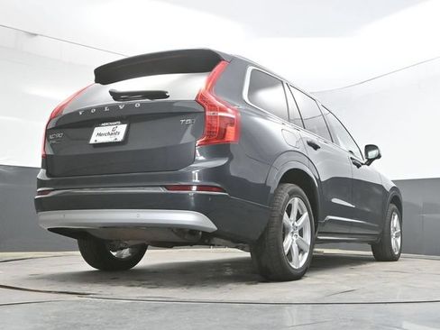 Used 2022 Volvo XC90 T5 Momentum AWD/4WD image 36