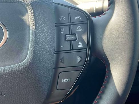 Used 2026 Toyota Prius Plug-In Hybrid FWD image 21
