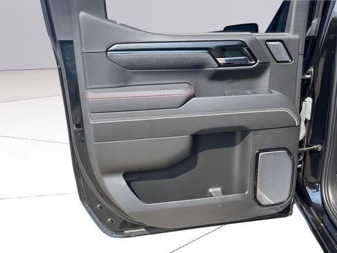 Used 2023 GMC Sierra 1500 AT4X image 40