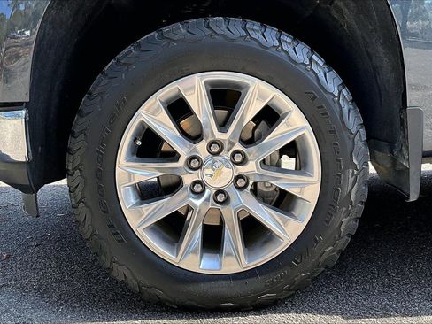 Used 2021 Chevrolet Silverado 1500 LTZ w/ LTZ Premium Package image 31