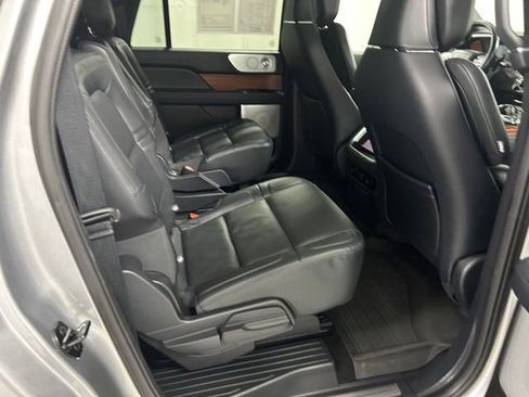 Used 2024 Lincoln Navigator L Reserve AWD/4WD image 14