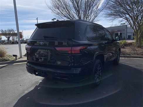 Used 2023 Toyota Sequoia Platinum image 8