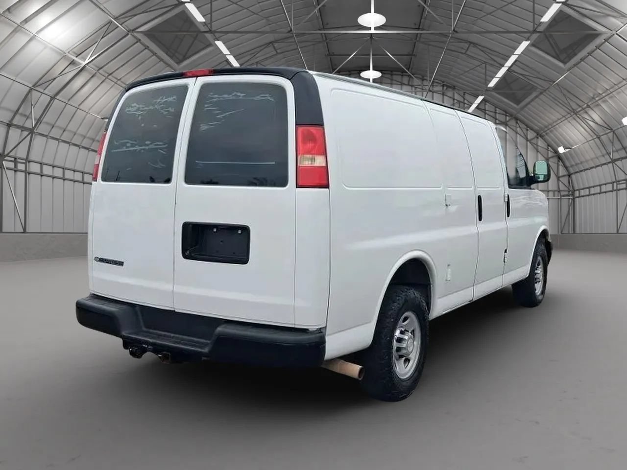 Used 2015 Chevrolet Express 2500 RWD image 5