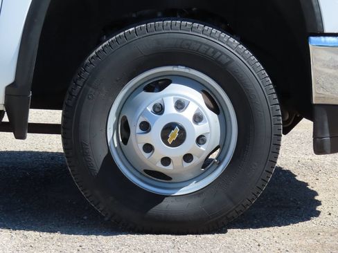 Used 2021 Chevrolet Silverado 3500 W/T w/ WT Convenience Package AWD/4WD image 10