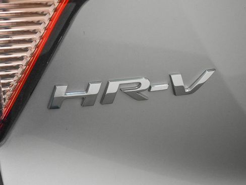Used 2016 Honda HR-V LX image 10