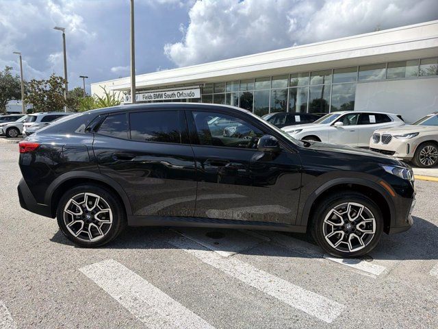Used 2026 BMW X2 xDrive28i AWD/4WD image 2