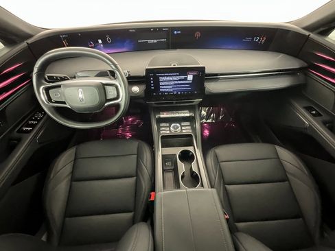 Used 2025 Lincoln Nautilus Premier w/ Jet Appearance Package image 10