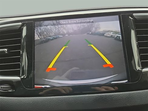 Used 2018 Chrysler Pacifica Touring-L w/ Premium Audio Group image 19