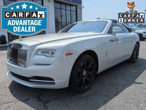 Used 2018 Rolls-Royce Dawn RWD image 2