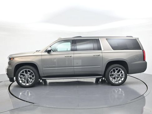 Used 2019 Chevrolet Suburban Premier AWD/4WD image 5