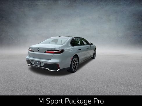 Certified 2025 BMW 740i xDrive image 10