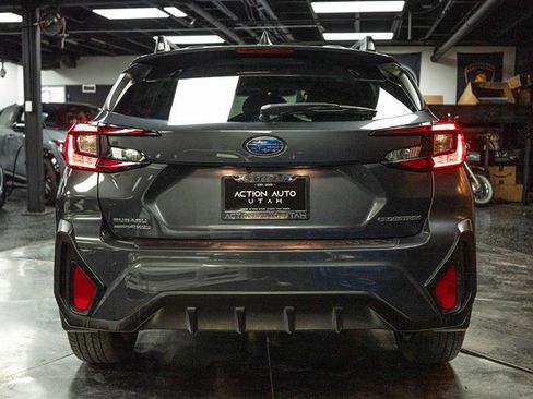 Used 2024 Subaru Crosstrek 2.0i Premium w/ Popular Package #4 image 6