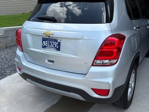 Used 2020 Chevrolet Trax LT w/ LT Convenience Package FWD image 5