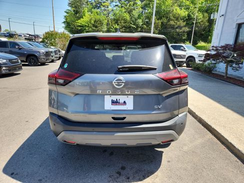 Used 2021 Nissan Rogue SV FWD image 4