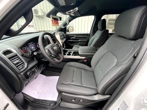 New 2026 RAM 1500 4x4 Crew Cab image 15