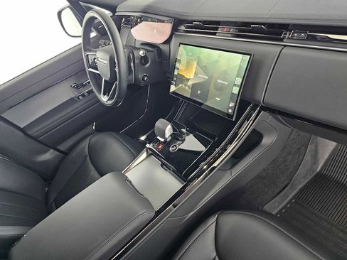 Used 2026 Land Rover Range Rover Sport SE AWD/4WD image 11