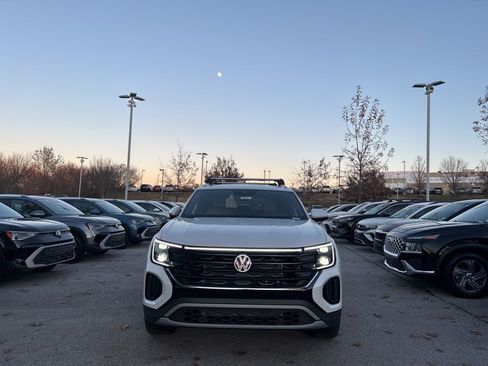 New 2026 Volkswagen Atlas Cross Sport SEL AWD/4WD image 8