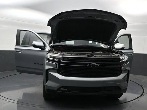 Used 2024 Chevrolet Suburban RST w/ Luxury Package RWD image 38