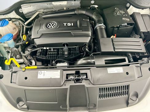Used 2016 Volkswagen Beetle 1.8T SE w/ Lighting Package FWD image 25