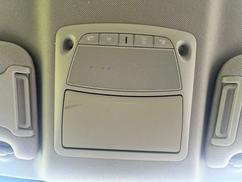 Used 2015 Nissan Sentra SV FWD image 40