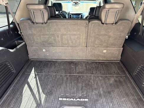 Used 2018 Cadillac Escalade ESV Premium Luxury w/ LPO, Radiant Package image 11