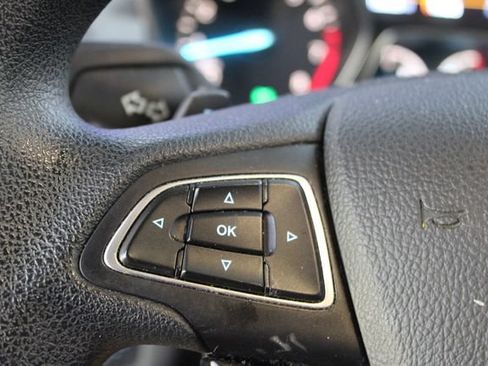 Used 2017 Ford Escape SE FWD image 15