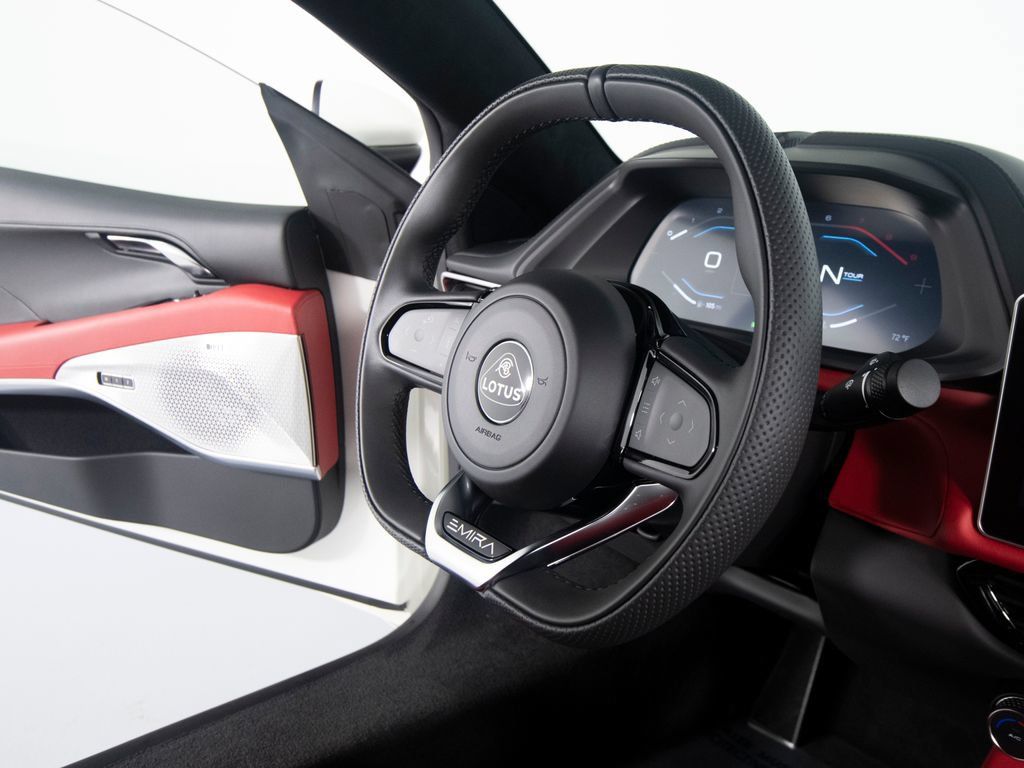 Used 2025 Lotus Emira RWD image 30