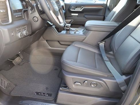 New 2026 GMC Sierra 1500 Denali w/ Technology Package AWD/4WD image 11