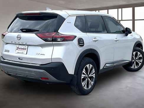 Used 2023 Nissan Rogue SV FWD image 6