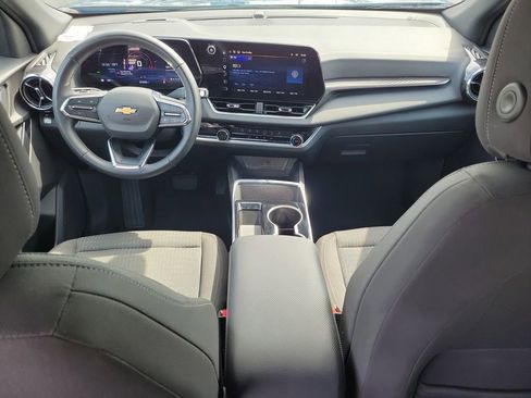 Certified 2025 Chevrolet Equinox LT FWD image 11