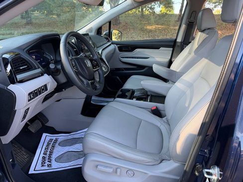 Used 2024 Honda Odyssey Touring image 12