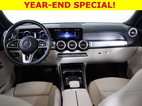 Used 2022 Mercedes-Benz GLB 250 4MATIC image 32