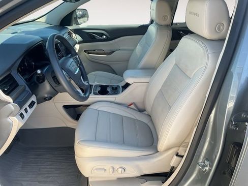 Used 2023 GMC Acadia Denali w/ Denali Technology Package AWD/4WD image 9