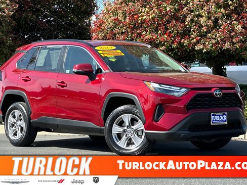 Used 2023 Toyota RAV4 XLE image 1