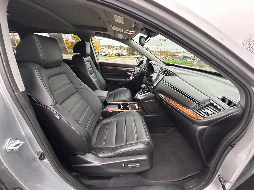 Used 2022 Honda CR-V Touring image 32
