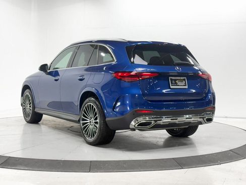 Used 2025 Mercedes-Benz GLC 350e 4MATIC w/ AMG Line image 30