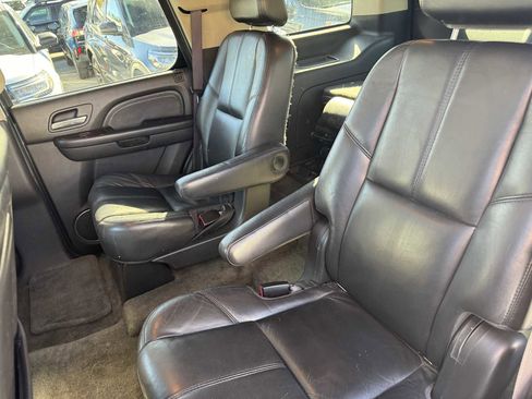 Used 2007 GMC Yukon Denali image 37