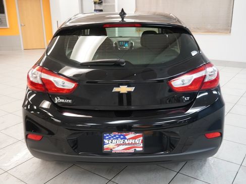 Used 2018 Chevrolet Cruze LT FWD image 10