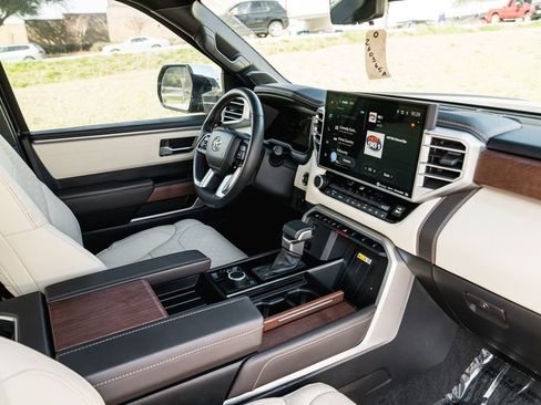 Used 2023 Toyota Tundra 1794 Edition image 11