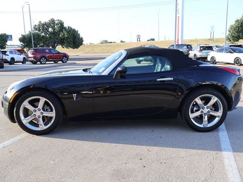Used 2008 Pontiac Solstice GXP w/ Premium Package RWD image 2