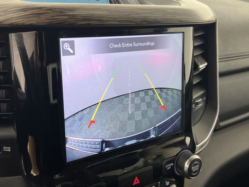 Used 2020 RAM 1500 Laramie AWD/4WD image 29